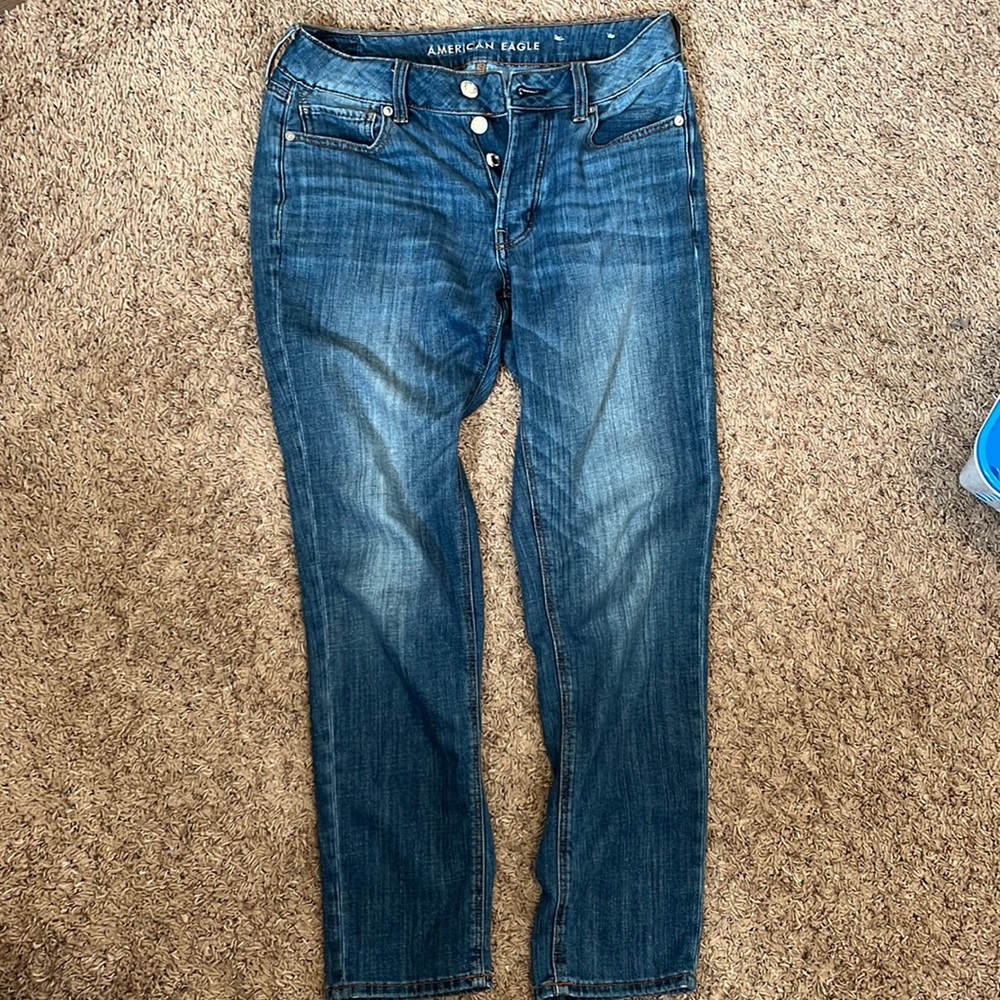 American Eagle Tomgirl jeans Size 6